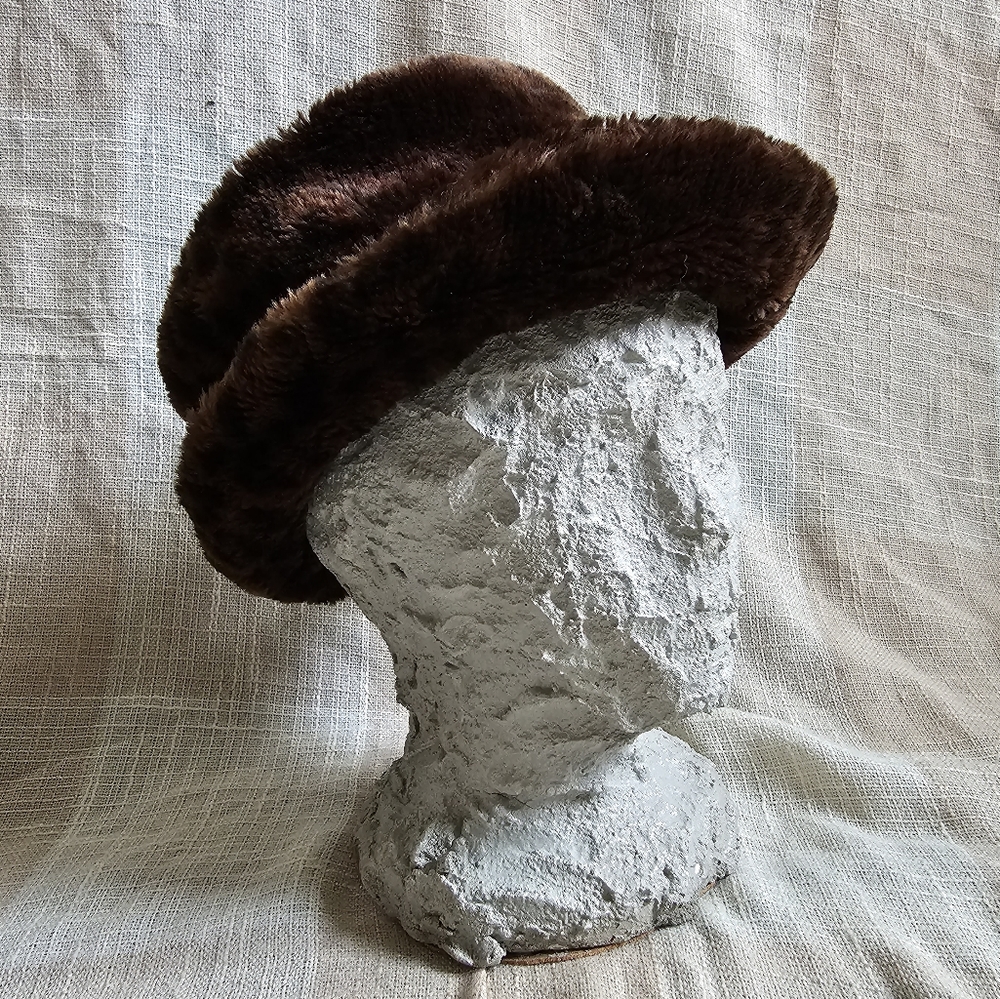 Vintage Artsy Alt Mobwife Poetcore Indie Minimalist Brown Faux Fur Bucket Hat
